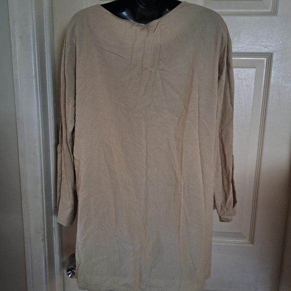 Chaus Blouse size 10 5/$25 - Picture 2 of 3
